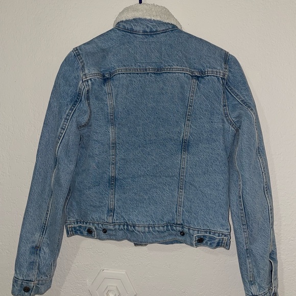 Levi’s Sherpa jean jacket - Picture 2 of 2